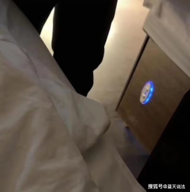 女子全裸SPA遭遇偷拍事件，涉黄问题的深度探讨