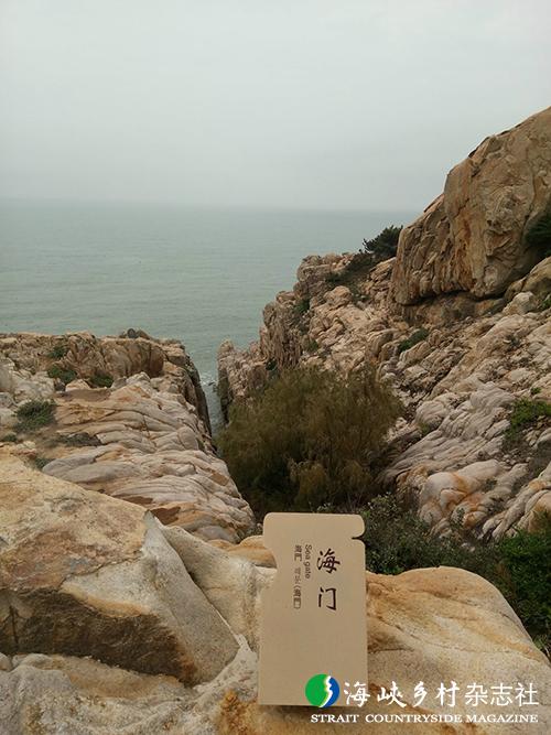 凌晨海滩的波涛交响乐