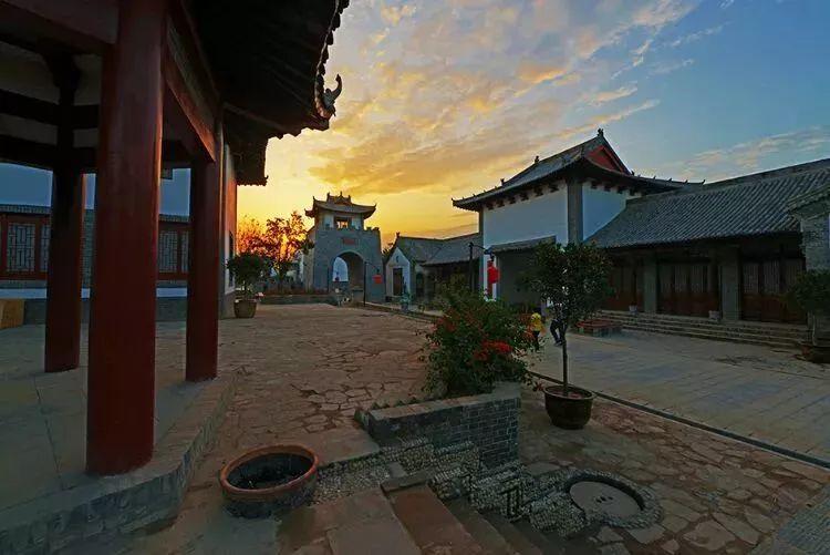 传统木雕技艺，手工智慧传递温暖
