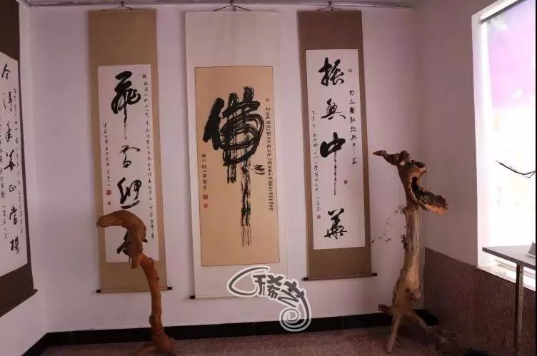 民间工艺美术中的生活图景与美学风格探究
