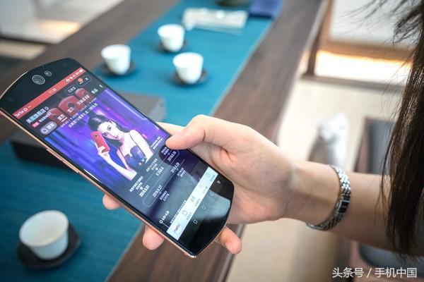 央视揭秘消费新模式风险，先享后付套路多，警示风险曝光