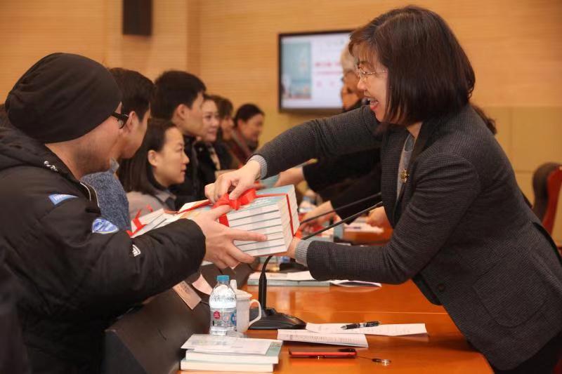 解决快递最后一公里难题，社区物流站成关键解法