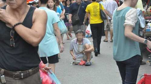 曼谷妇女乞讨背后的惊人获利故事，收入高达27.7万背后揭秘