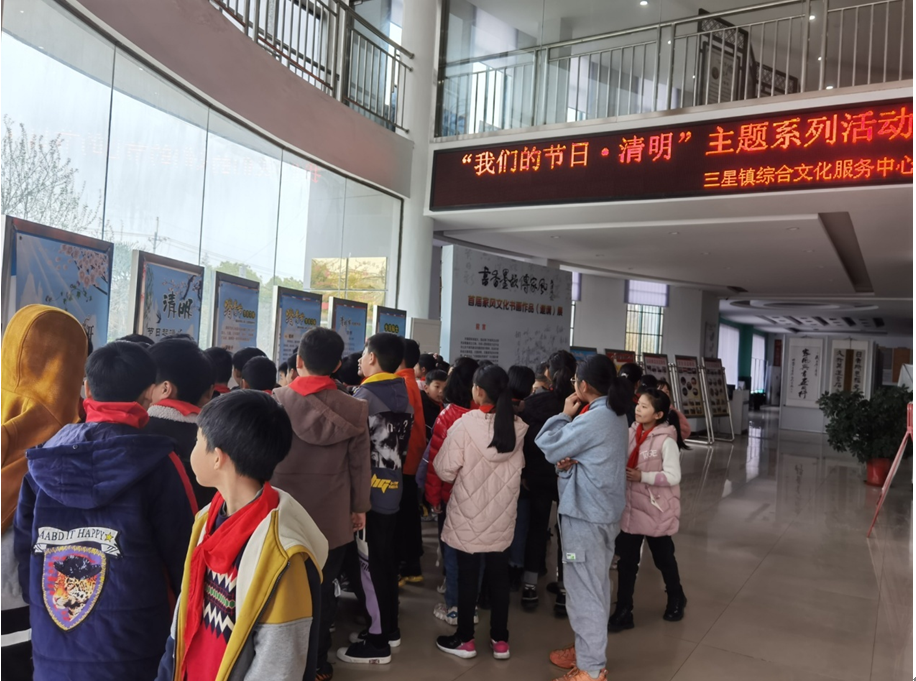 老年大学报名热潮，终身学习的社会普及与深入人心