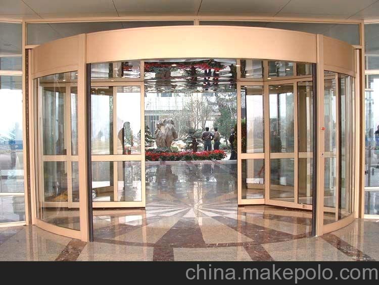 家庭旋转门，现代与复古风格的巧妙融合