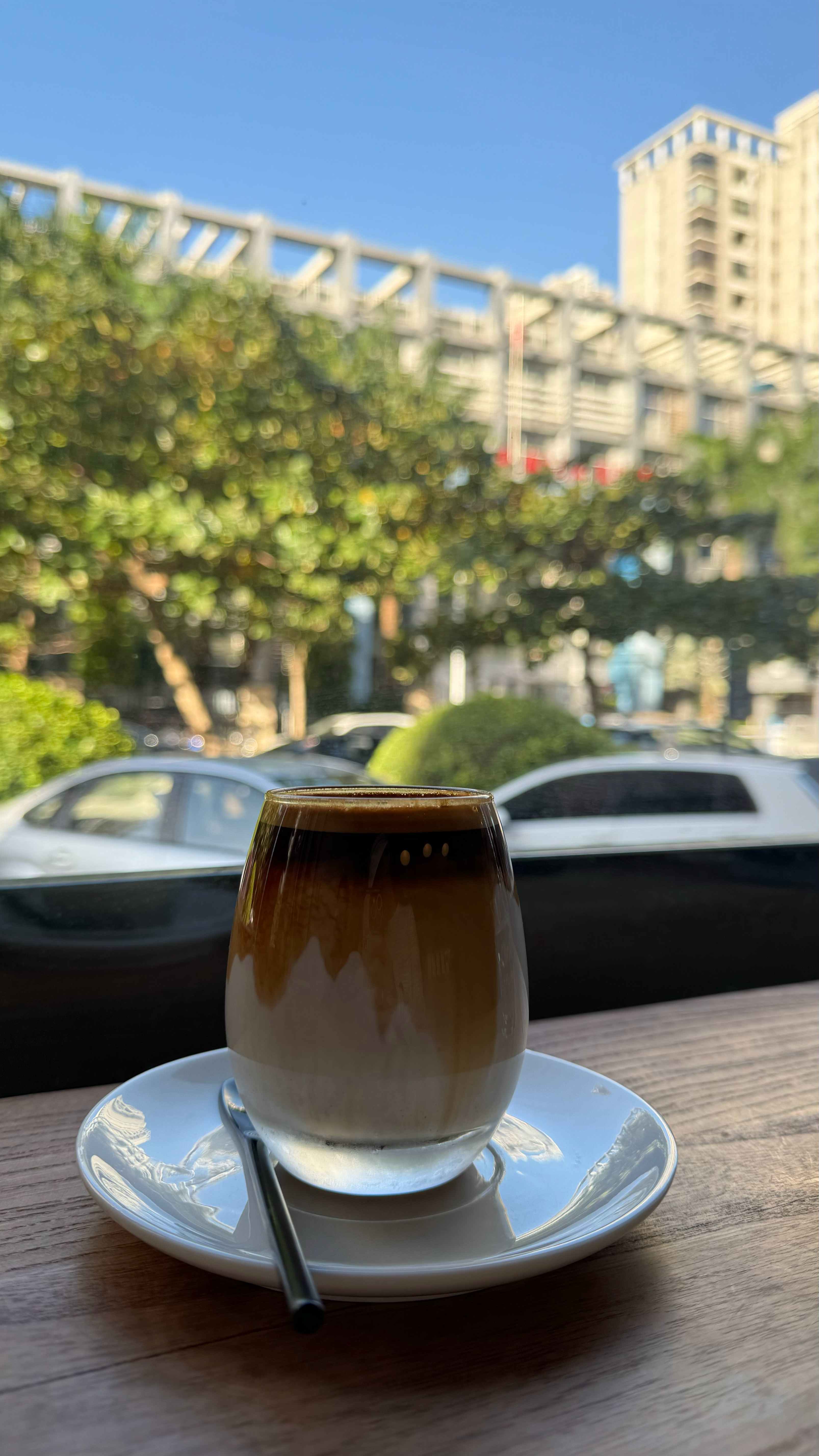 晴日午后咖啡香飘满街