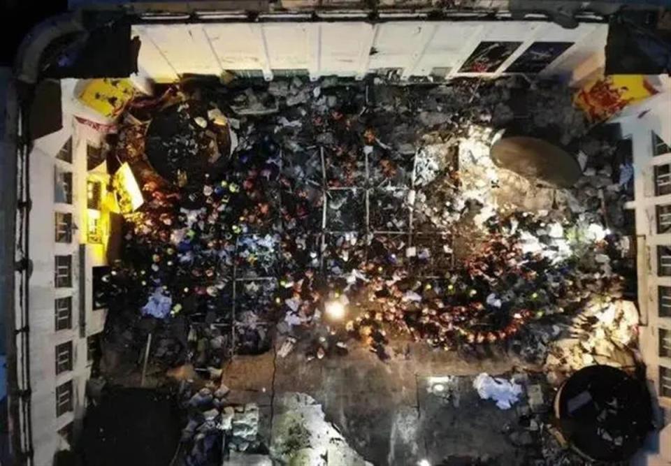 辟谣重庆体育馆坍塌事件，真相与公众情绪的较量
