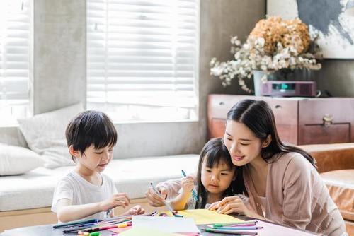 如何引导孩子学会分享与助人为乐之道