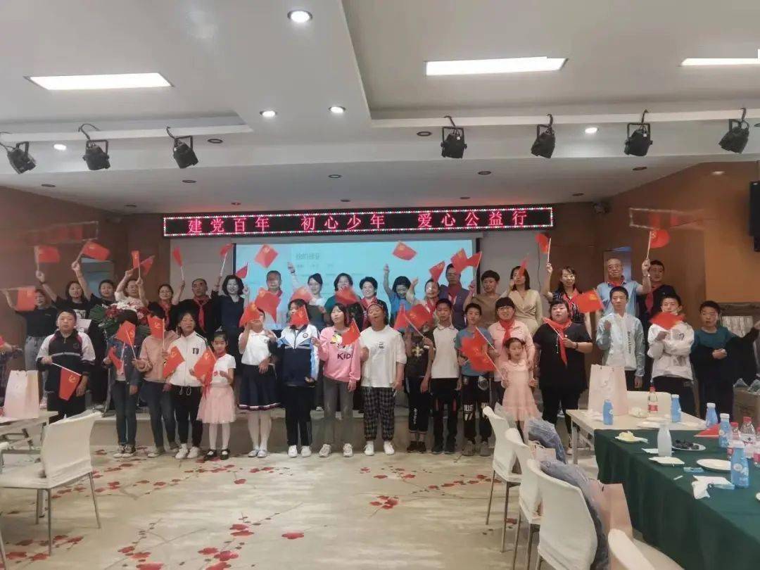 小组活动中培养孩子的互助精神