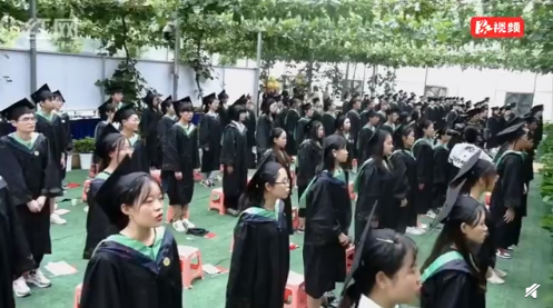 家庭传统仪式与文化意义的交融