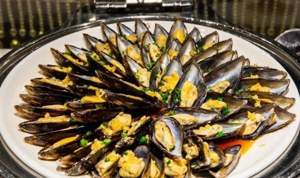 探索海鲜烹饪的多样方式，品味海味之深刻体验