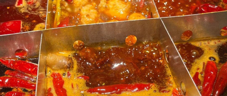 各地经典火锅底料揭秘，挑战味蕾的极致体验