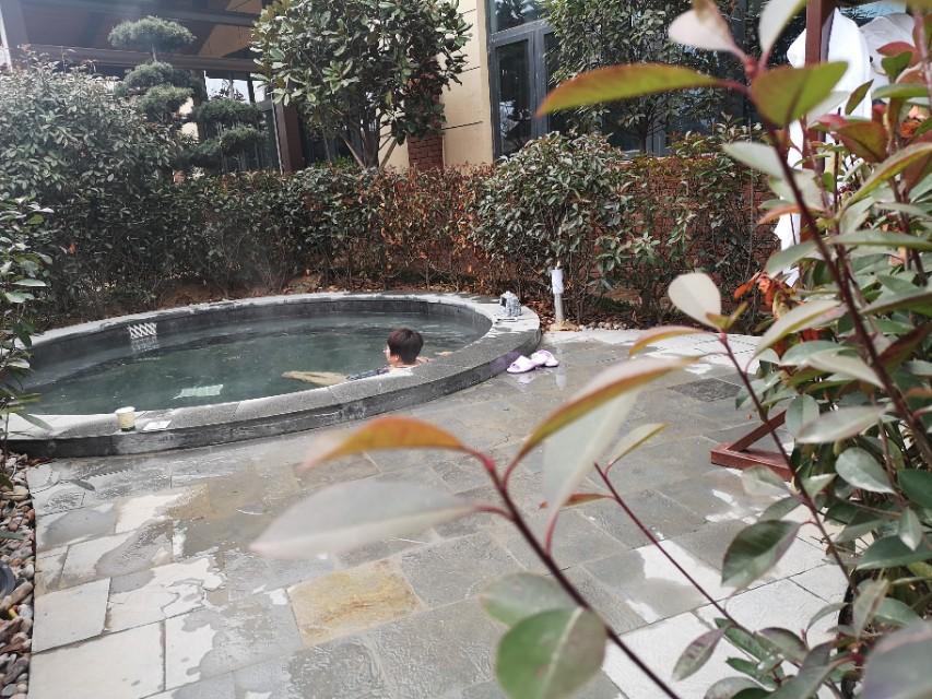 百年温泉浴场，时光之旅与舒适交融的沉浸式体验