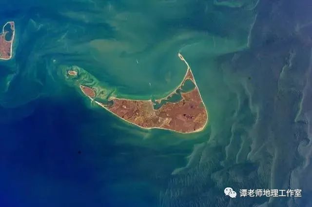 阳光沙滩的温暖闪耀交响曲