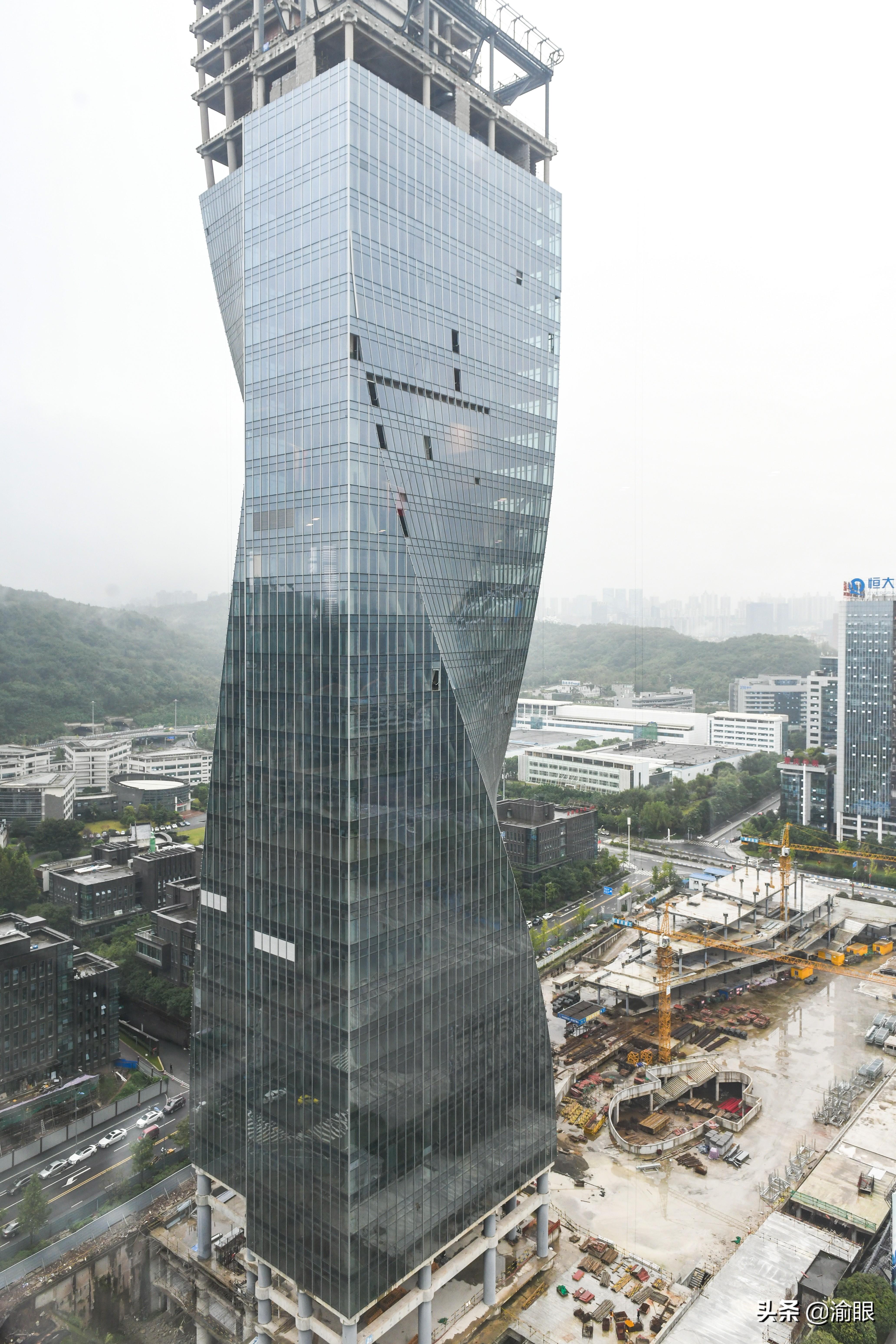 节能型建筑的设计原则及实际应用案例解析