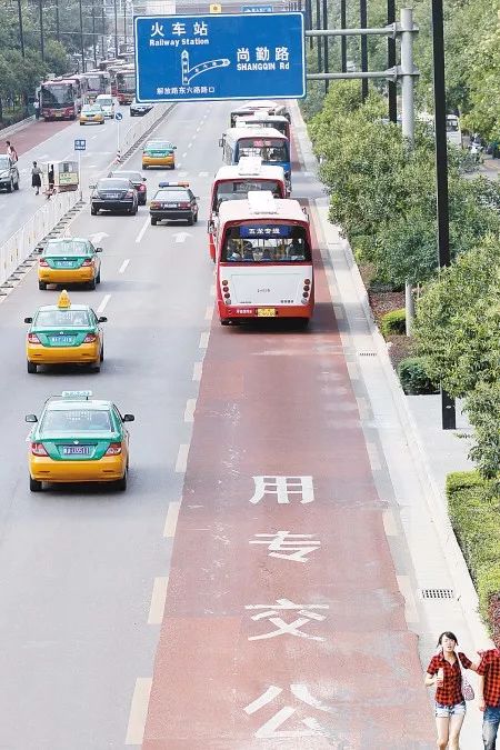 自动化技术提升公共交通运营效率，智能化公交的未来之路