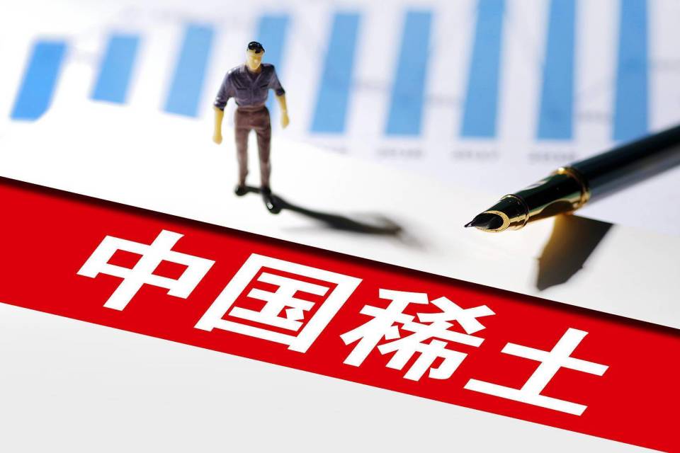 服务型政府构建，高效行政与民众利益的融合探索