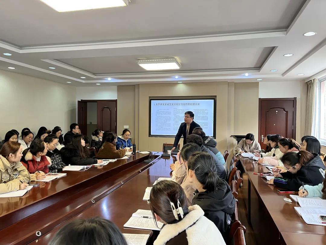 青少年教育中的法律与道德，多维度探讨与解析