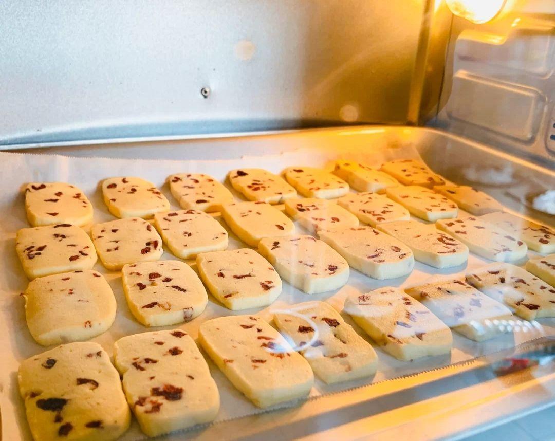 全球烘焙艺术之旅，探索每一口的酥脆与松软美味