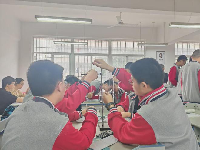 霓虹如画 第4页