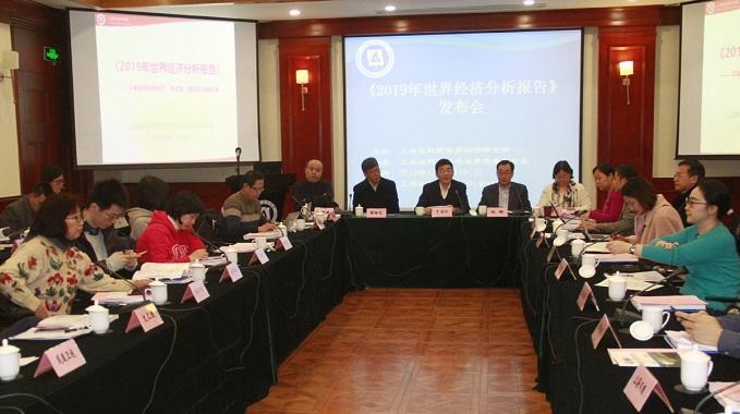 企业应对全球贸易政策变化风险的策略与措施