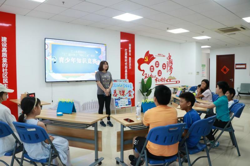 青少年文化活动中的情感交流与艺术创作，情感表达的艺术探索之旅