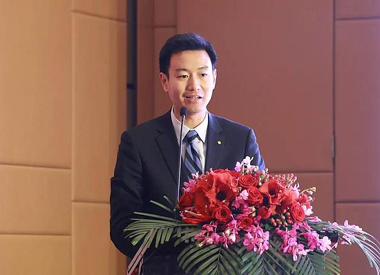 跨国艺术合作中的文化碰撞与融合探究