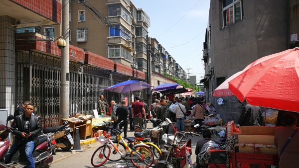 古代集市繁华买卖氛围体验记