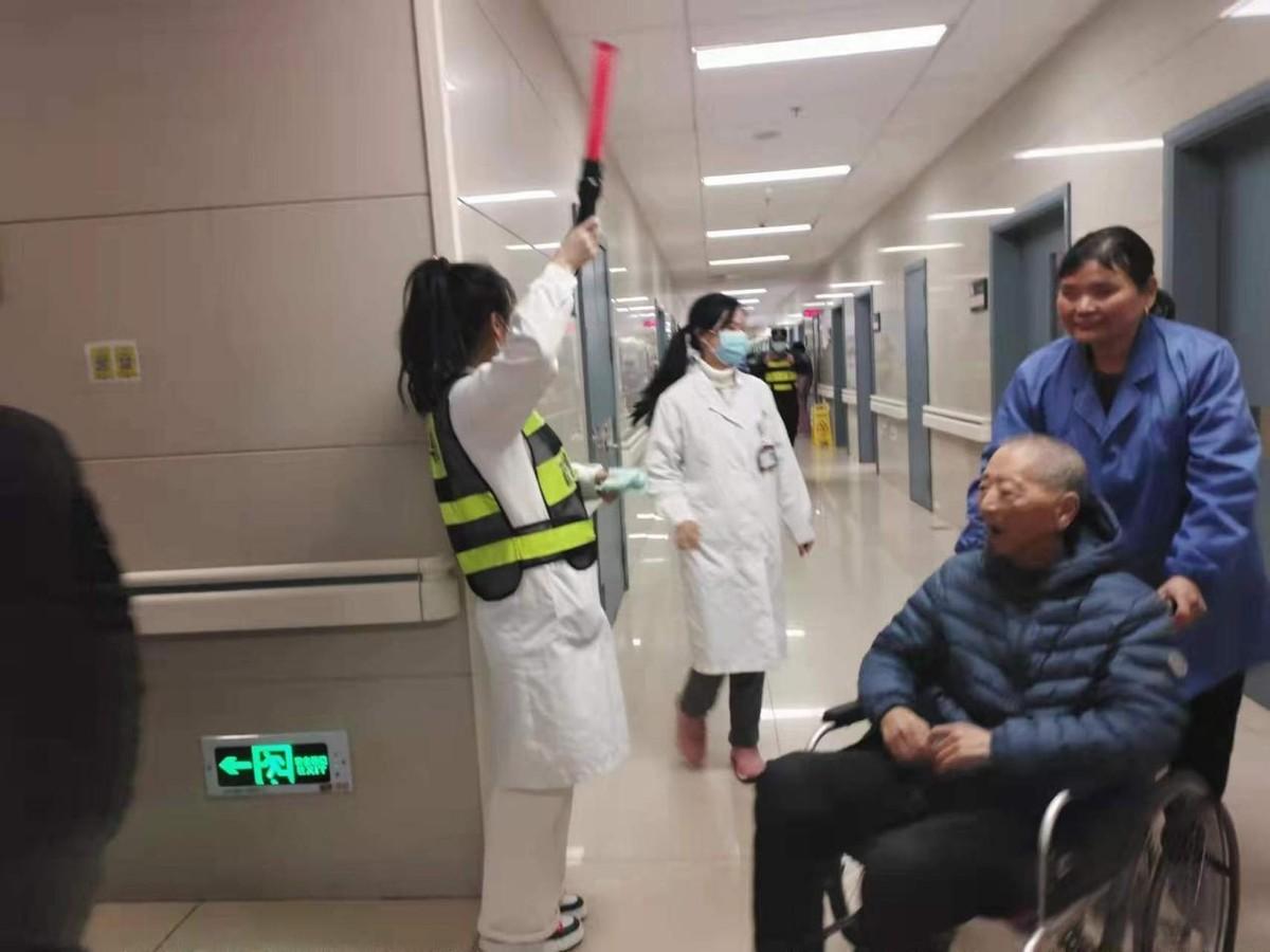 医疗保障体系对社会弱势群体的支持与援助