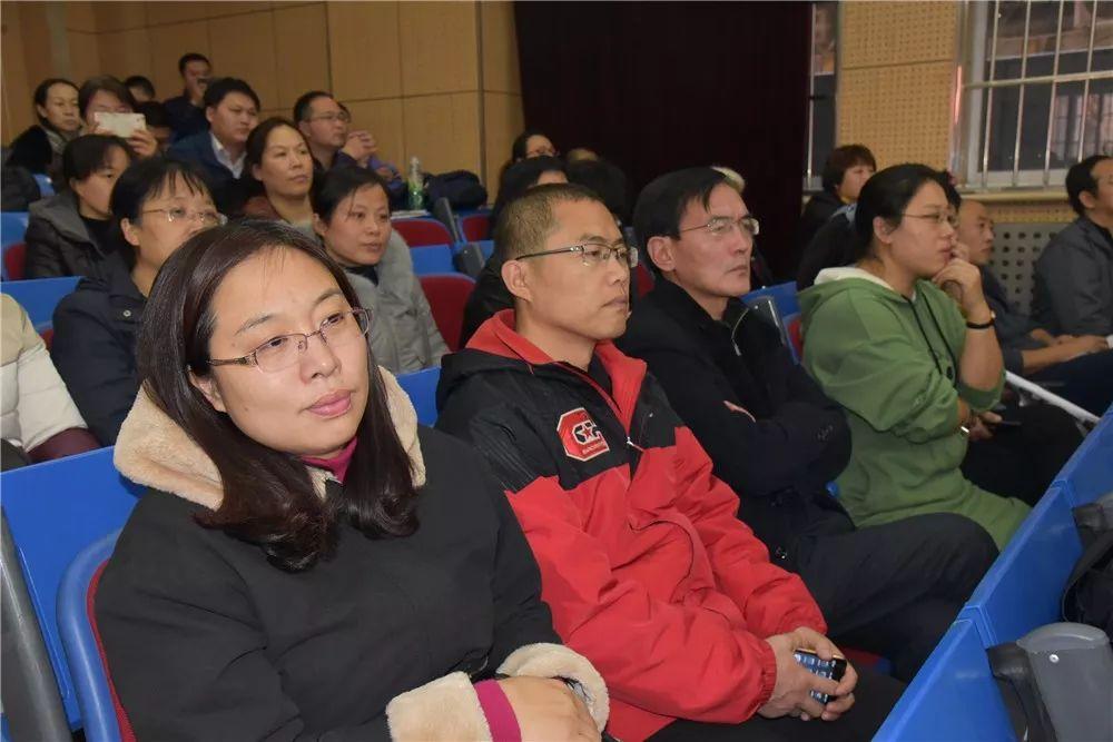 全球化背景下的本土文化保护与创新，挑战与机遇共存