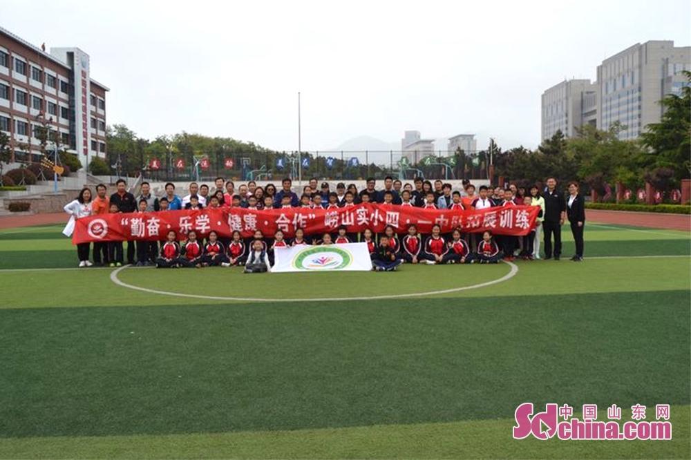 校内外活动对学生成长的重要性与影响分析