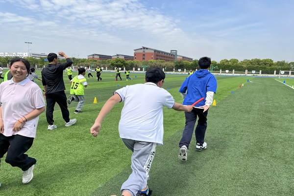 体育活动，培养学生团队协作能力的关键途径