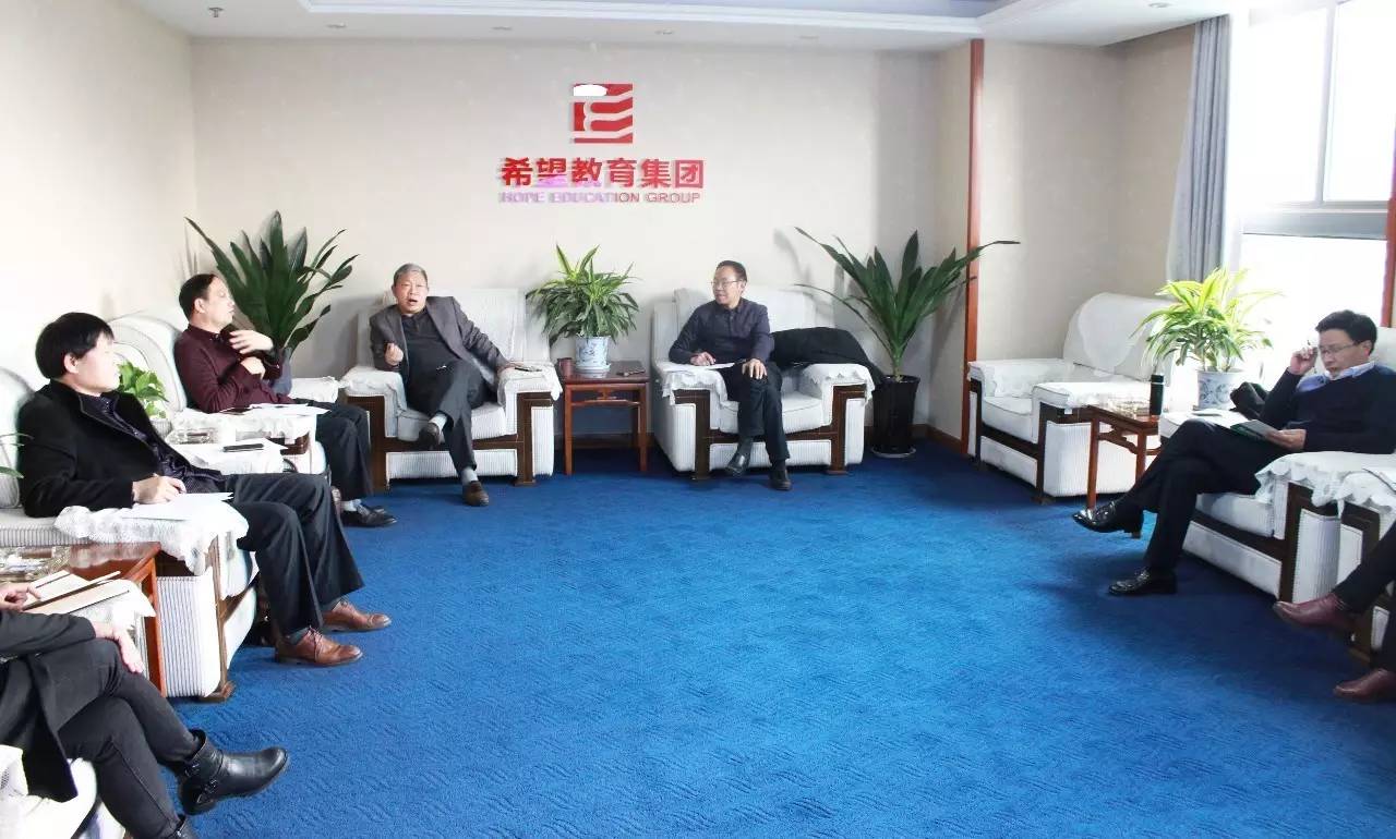 以学生为本，实践教育理念，构建学生参与型教育环境