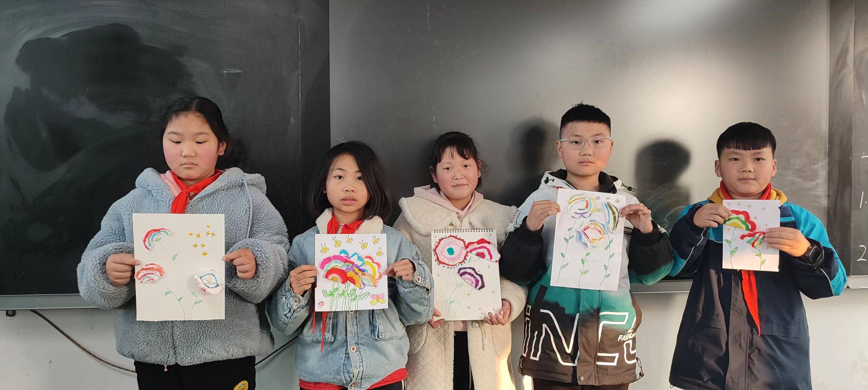 艺术创作对学生自我表达的启发与影响