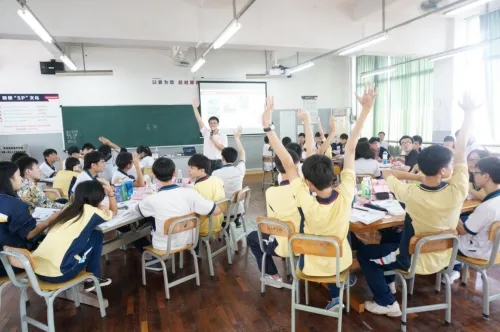 动态课堂管理，有效引导学生课堂行为的策略