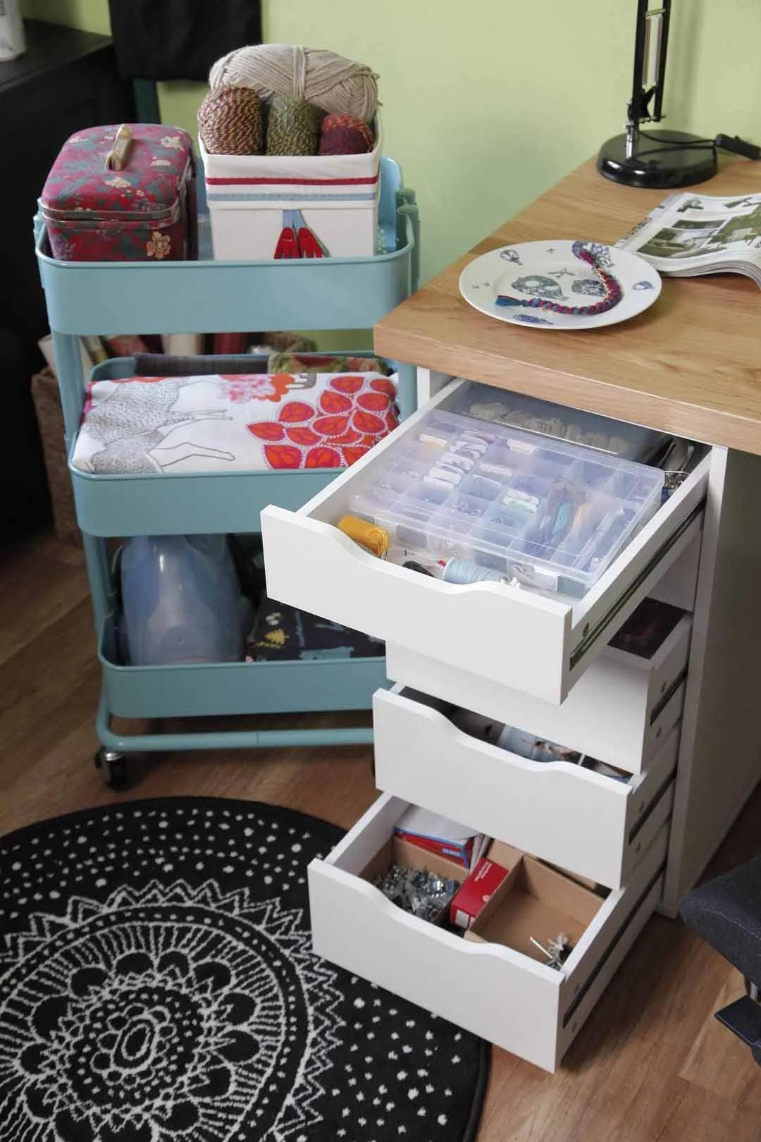 优化家庭空间，选择多功能家具，打造舒适宜居环境